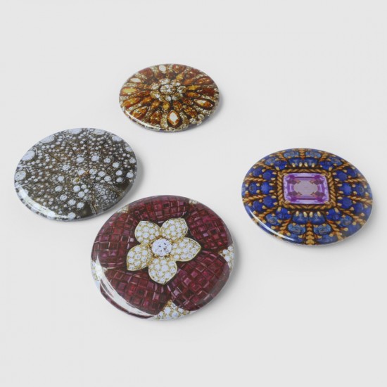 LUXURIOUS BROOCHES